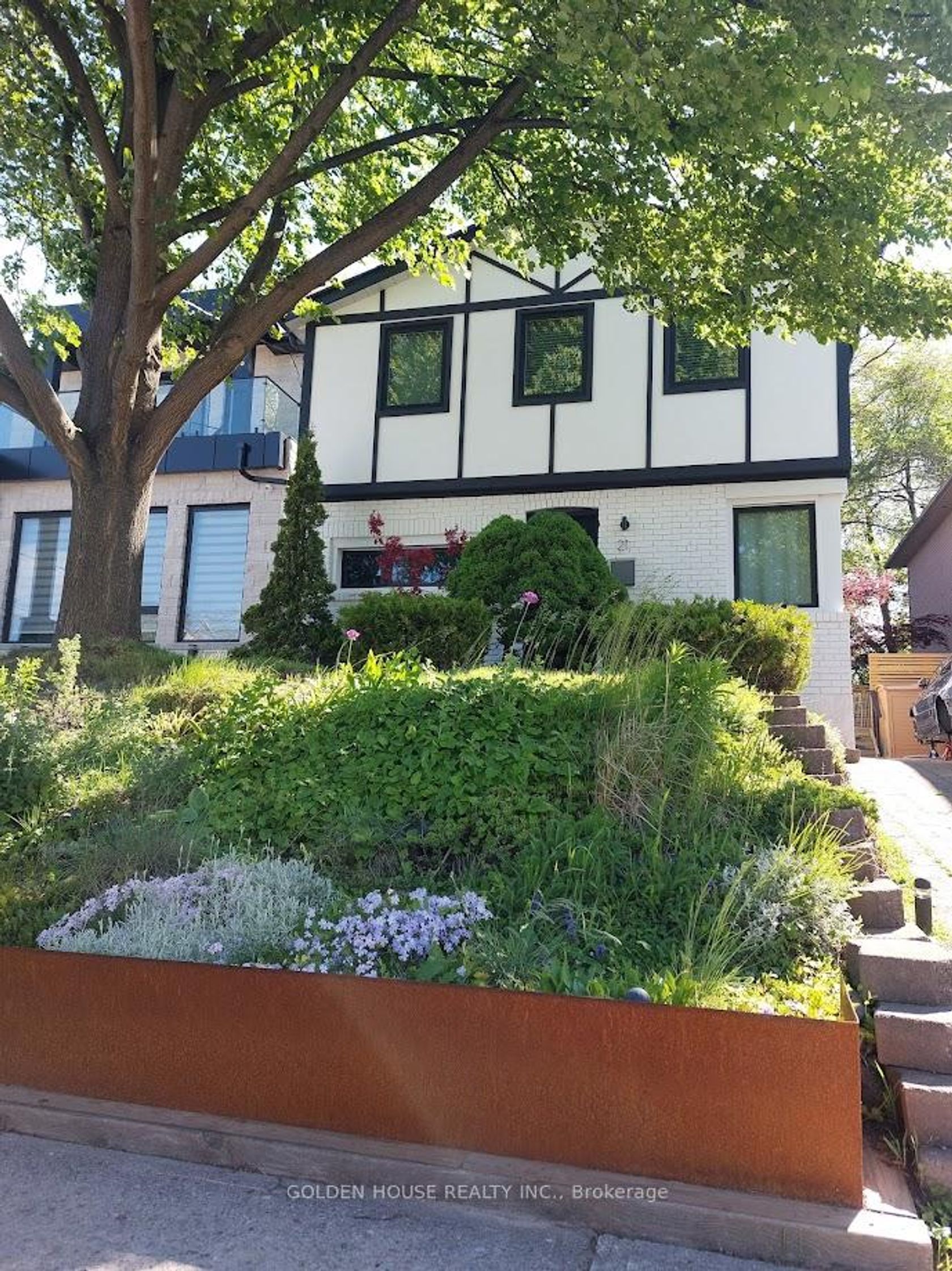 21 Thatcher Avenue, Cliffcrest, Toronto by Loree Meneguzzi Real Estate 21 Thatcher Avenue, Cliffcrest, Toronto