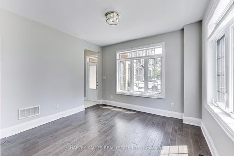 Photo 3 at 37 Ingleside Street, East Woodbridge, Vaughan
