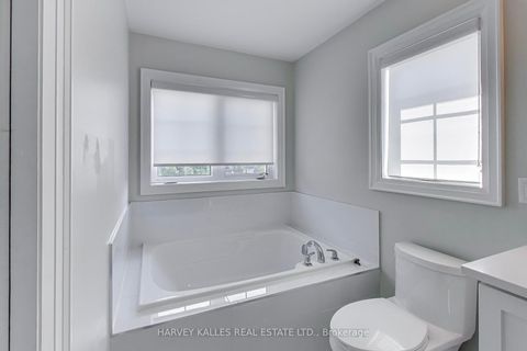Photo 24 at 37 Ingleside Street, East Woodbridge, Vaughan
