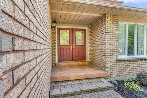 Photo 3 at 55 Lensmith Drive, Aurora Highlands, Aurora