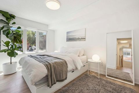Photo 12 at 107 - 1 Ruttan Street, Dufferin Grove, Toronto