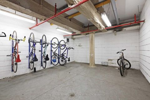 Photo 22 at 107 - 1 Ruttan Street, Dufferin Grove, Toronto