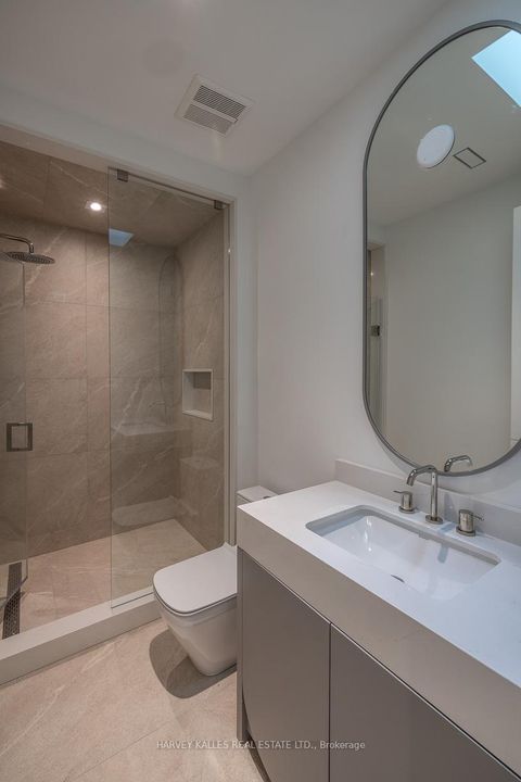 Photo 33 at 88 Lawrence Crescent, Lawrence Park South, Toronto