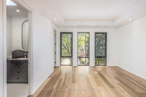 Photo 38 at 88 Lawrence Crescent, Lawrence Park South, Toronto