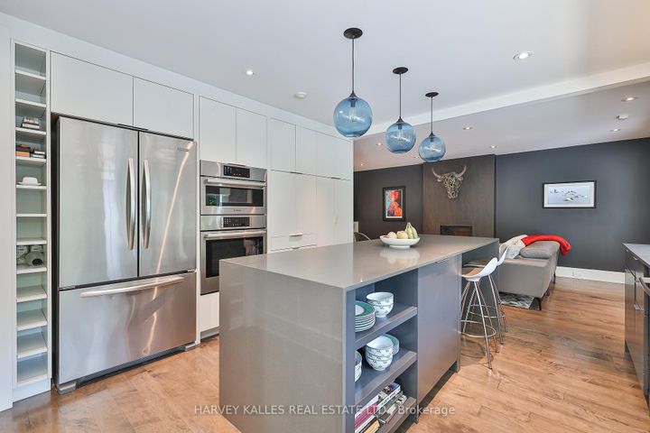 Photo 12 at 4 Kimloch Crescent, Don Mills, Toronto