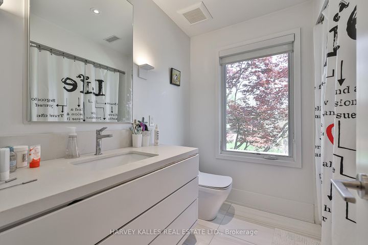 Photo 29 at 4 Kimloch Crescent, Don Mills, Toronto