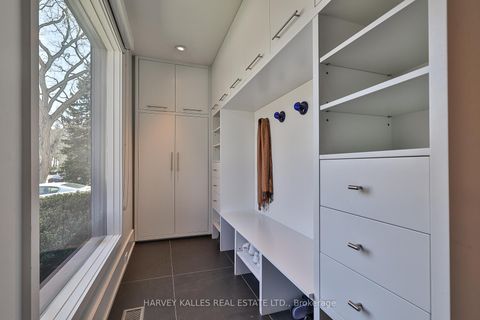 Photo 4 at 4 Kimloch Crescent, Don Mills, Toronto