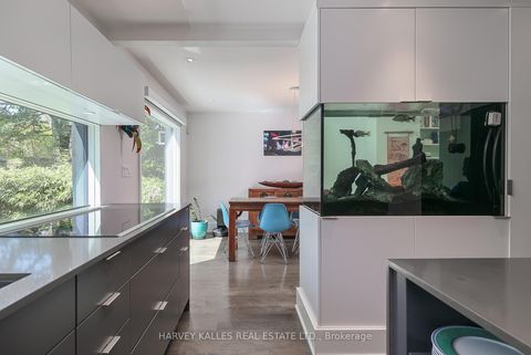 Photo 10 at 4 Kimloch Crescent, Don Mills, Toronto