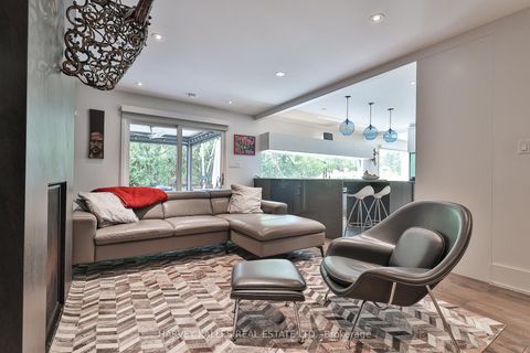 Photo 18 at 4 Kimloch Crescent, Don Mills, Toronto