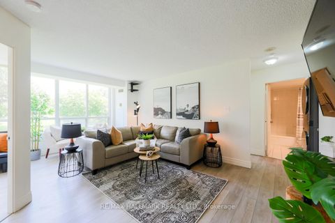 Photo 7 at 385 - 1 Greystone Walk Drive, Kennedy Park, Toronto