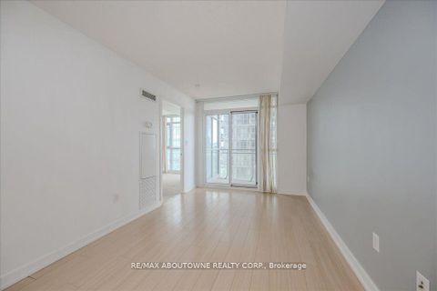 Photo 8 at 2805 - 21 Iceboat Terrace, Waterfront Communities C1, Toronto