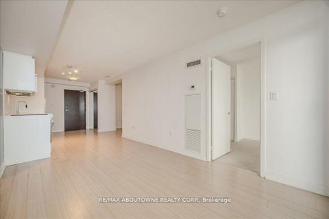 Photo 14 at 2805 - 21 Iceboat Terrace, Waterfront Communities C1, Toronto