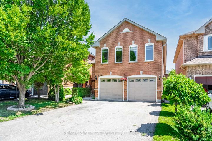 Photo 1 at 6435 Hampden Woods Road, Lisgar, Mississauga