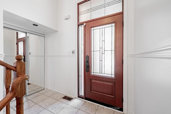 Photo 4 at 6435 Hampden Woods Road, Lisgar, Mississauga