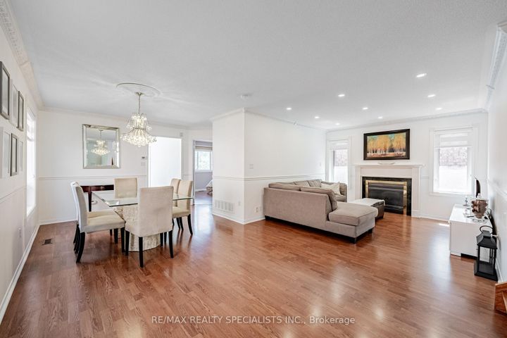 Photo 5 at 6435 Hampden Woods Road, Lisgar, Mississauga