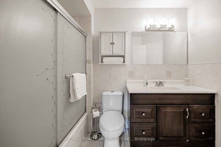 Photo 16 at 6435 Hampden Woods Road, Lisgar, Mississauga
