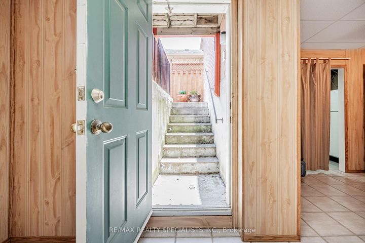 Photo 25 at 6435 Hampden Woods Road, Lisgar, Mississauga