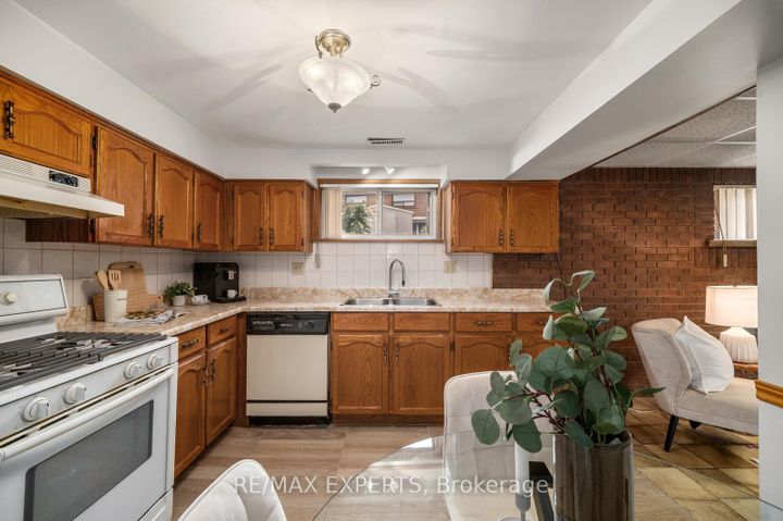 Photo 30 at 126 Ardwick Boulevard, Humbermede, Toronto