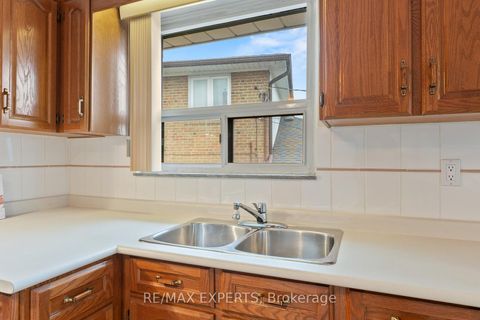Photo 9 at 126 Ardwick Boulevard, Humbermede, Toronto