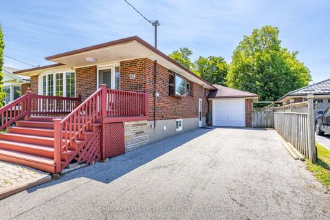 Photo 2 at 83 MARILAKE Drive, Malvern West, Toronto