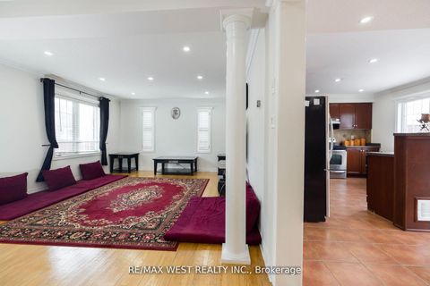 Photo 6 at 56 Meadow Oak Place, Pelmo Park W4, Toronto