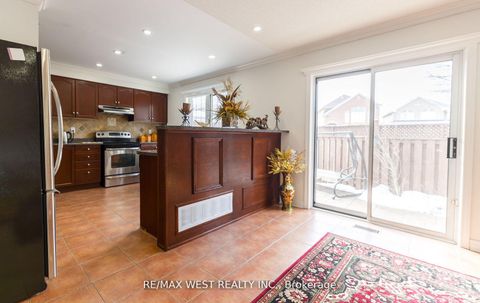Photo 13 at 56 Meadow Oak Place, Pelmo Park W4, Toronto