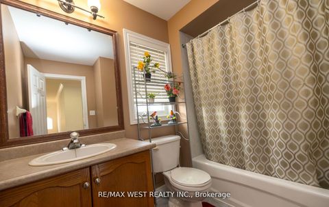 Photo 31 at 56 Meadow Oak Place, Pelmo Park W4, Toronto