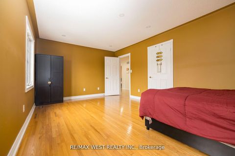 Photo 33 at 56 Meadow Oak Place, Pelmo Park W4, Toronto