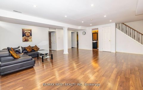 Photo 39 at 56 Meadow Oak Place, Pelmo Park W4, Toronto