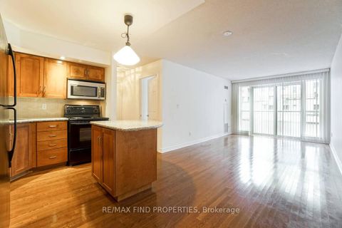 Photo 5 at 401 - 270 Wellington Street W, Waterfront Communities C1, Toronto