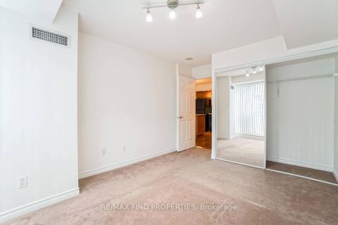Photo 16 at 401 - 270 Wellington Street W, Waterfront Communities C1, Toronto