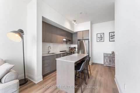 Photo 11 at 708 - 9000 Jane Street, Vellore Village, Vaughan