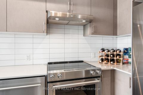 Photo 15 at 708 - 9000 Jane Street, Vellore Village, Vaughan