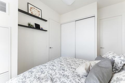 Photo 22 at 708 - 9000 Jane Street, Vellore Village, Vaughan