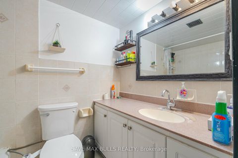 Photo 12 at 907 - 10 Stonehill Court, L'Amoreaux, Toronto