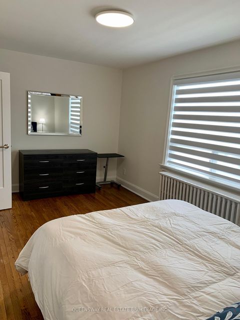 Photo 24 at 420 Jane Street, Lambton Baby Point, Toronto