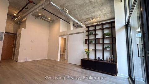 Photo 8 at 318 - 363 Sorauren Avenue, Roncesvalles, Toronto