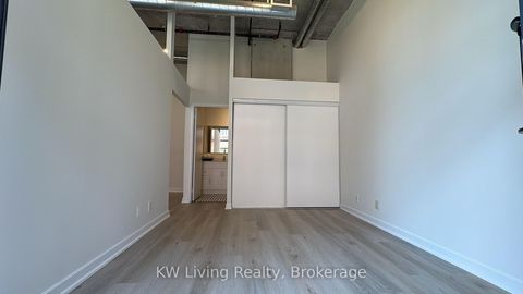 Photo 10 at 318 - 363 Sorauren Avenue, Roncesvalles, Toronto
