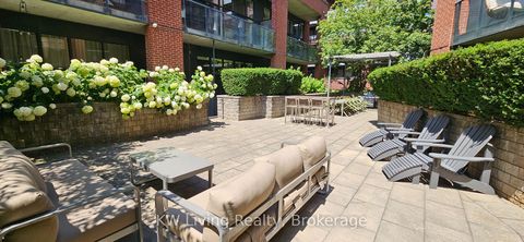 Photo 15 at 318 - 363 Sorauren Avenue, Roncesvalles, Toronto