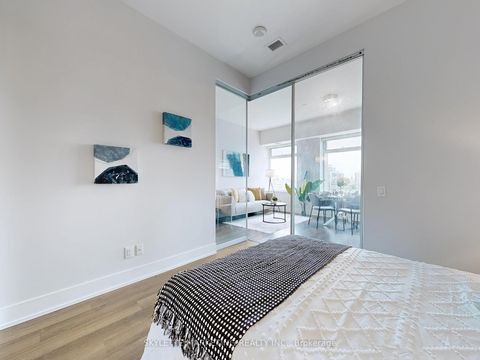Photo 22 at 1128 - 111 St Clair Avenue W, St. Clair, Toronto