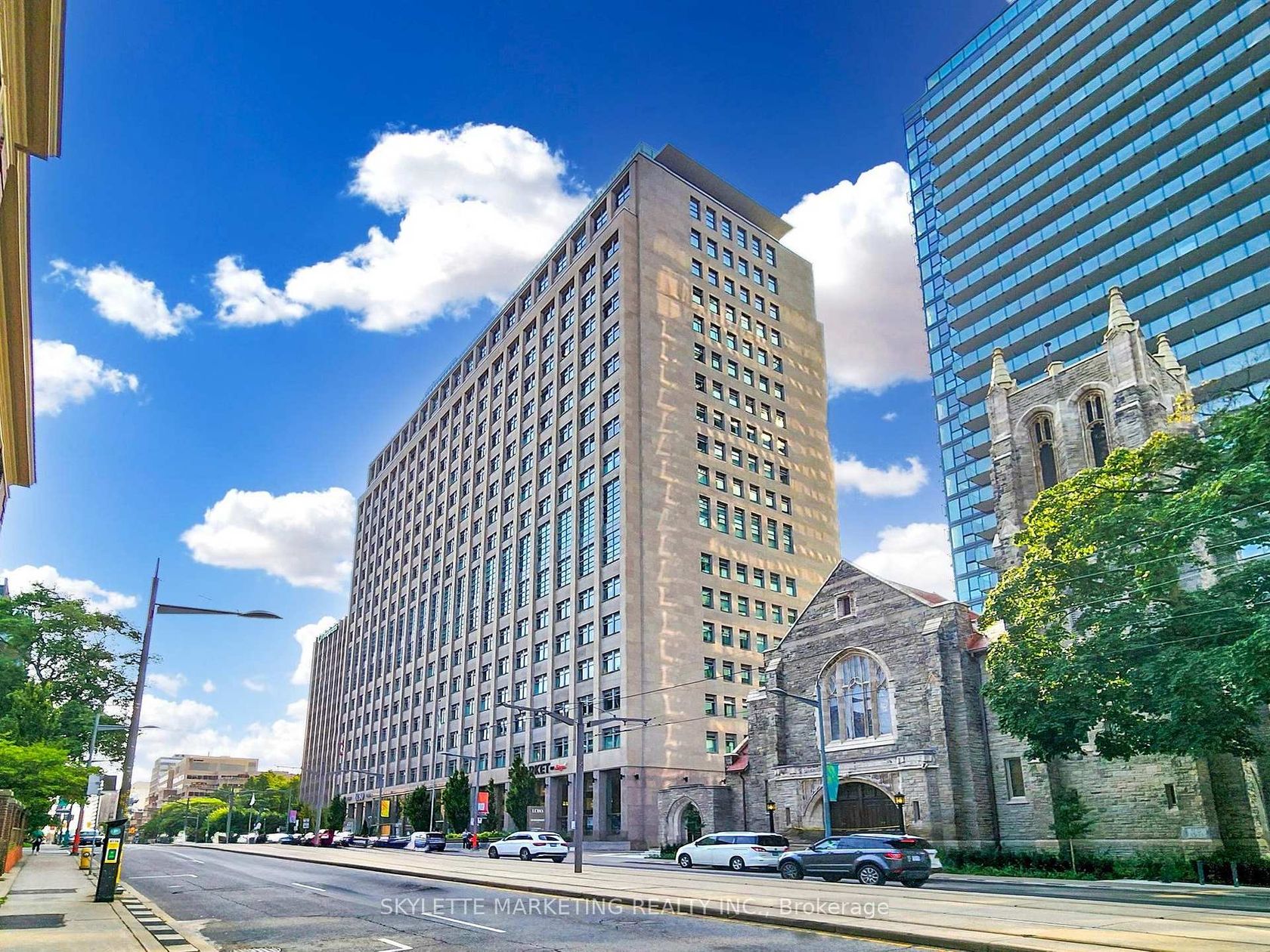 1128 - 111 St Clair Avenue W, St. Clair, Toronto 