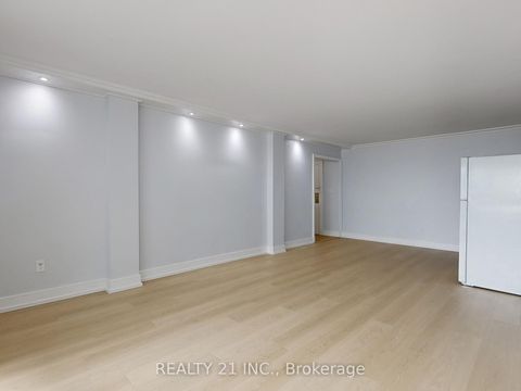 Photo 15 at 2511 - 5 Massey Square, Crescent Town, Toronto