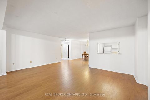 Photo 6 at 206A - 280 Simcoe Street, Chinatown, Toronto