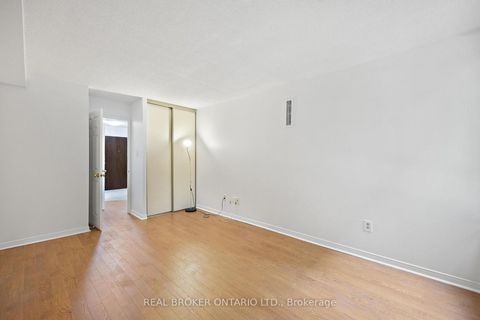 Photo 20 at 206A - 280 Simcoe Street, Chinatown, Toronto