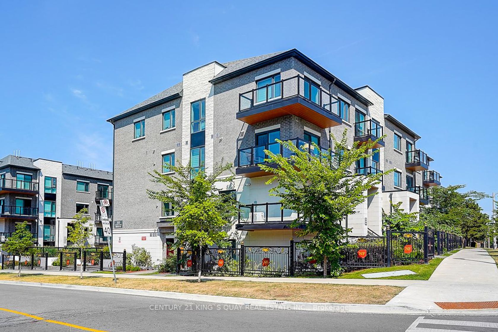 D102 - 200 Chester Le Boulevard, L'Amoreaux, Toronto 
