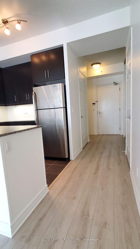 Photo 4 at 904 - 15 James Finlay Way, CFB, Toronto