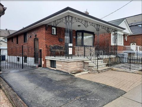 Photo 2 at 436 Oakwood Avenue, Oakwood Village, Toronto