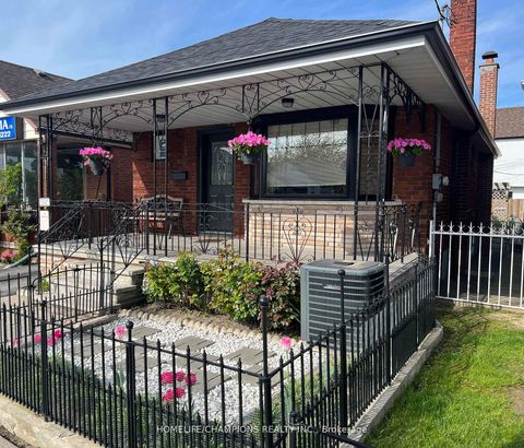 Photo 3 at 436 Oakwood Avenue, Oakwood Village, Toronto