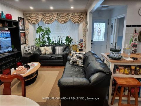 Photo 5 at 436 Oakwood Avenue, Oakwood Village, Toronto