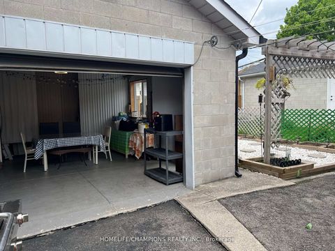 Photo 34 at 436 Oakwood Avenue, Oakwood Village, Toronto